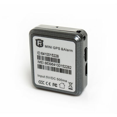 Nueva llegada SIM-que cambia de los sonidos del sensor al mini GPS perseguidor personal alerta de GPS del coche de la alarma antirrobos RF-V8