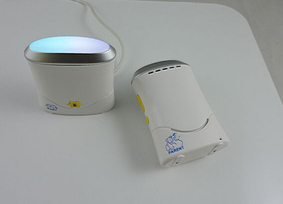 phạm vi 2.4G dài âm thanh không dây màn hình bé kỹ thuật số với chức năng Voice Control