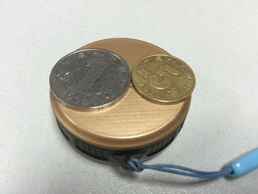 El mini perseguidor personal de GPS G/M del llavero del perseguidor de los gps de la plata y del negro carga solamente 27g