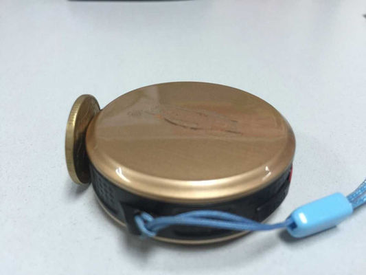 El mini perseguidor personal de GPS G/M del llavero del perseguidor de los gps de la plata y del negro carga solamente 27g
