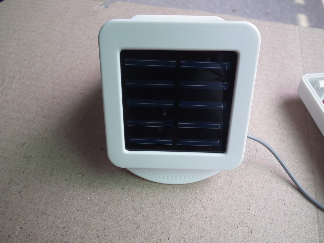 Ngoài trời dò báo động chuyển động Với Solar Power hai thành tố công nghệ phát hiện PIR độc lập