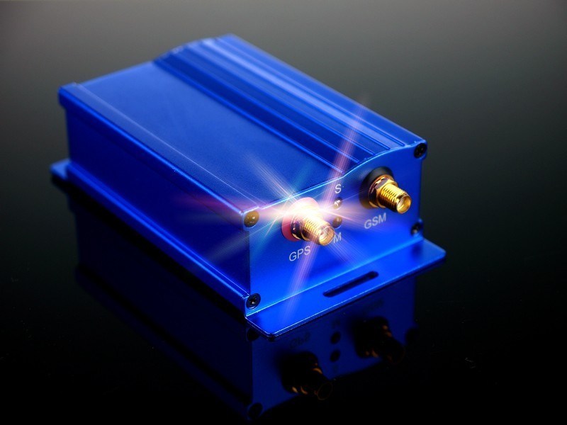 Perseguidor do carro de GPS de um tempo real de 1900 megahertz com comandos de SMS do apoio do alarme do SOS